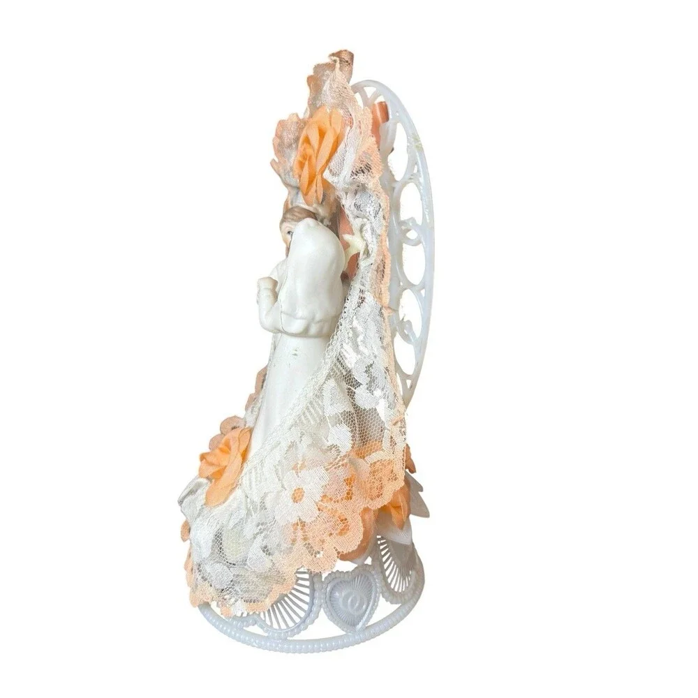 1970’s Vintage Bride And Groom Wedding Cake Topper 7” Satin Lace Flowers